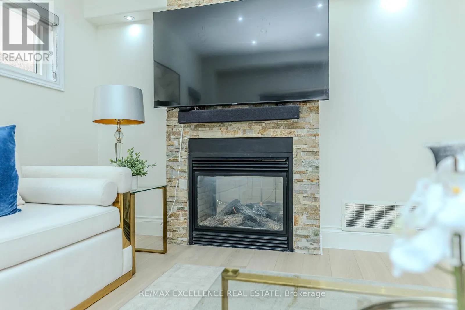 24 DELMONICO ROAD