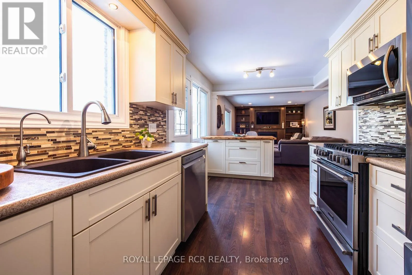35 ELM AVENUE