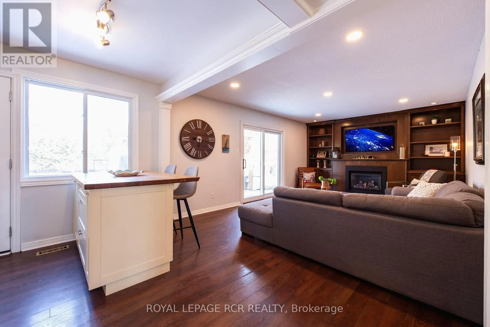 35 ELM AVENUE