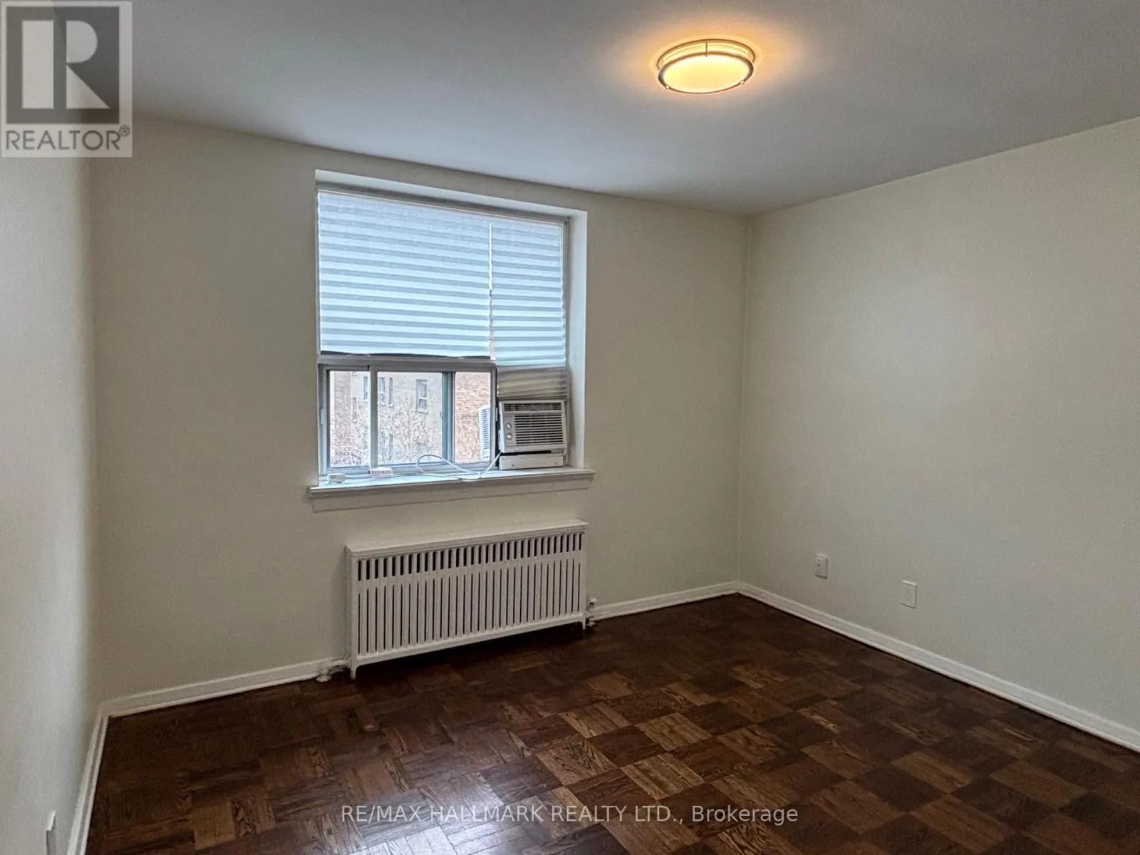 302 - 2 KINSDALE BOULEVARD