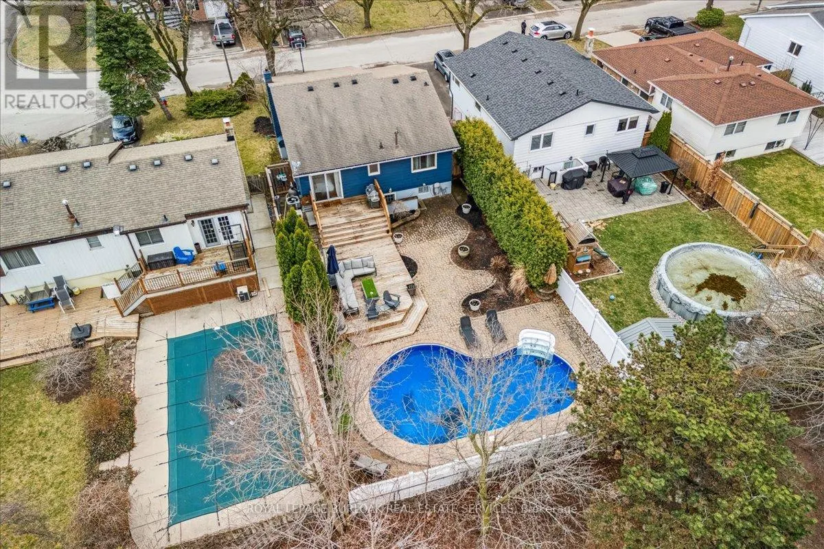 692 CATALINA CRESCENT