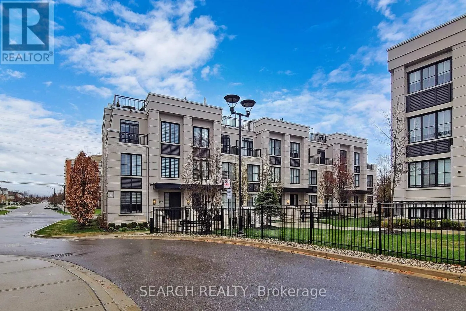110 - 1180 CAWTHRA ROAD