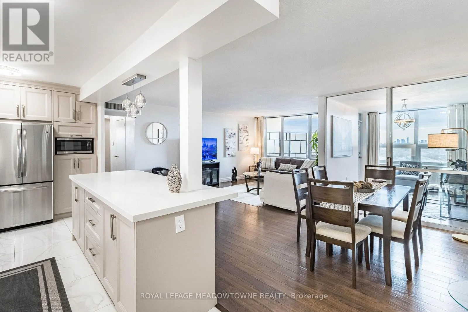 406 - 61 RICHVIEW ROAD