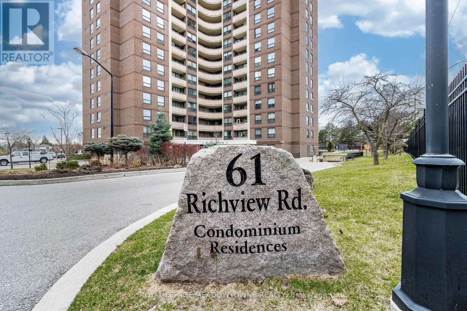 406 - 61 RICHVIEW ROAD