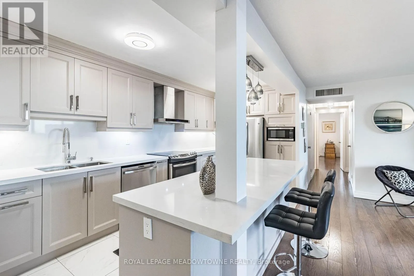 406 - 61 RICHVIEW ROAD