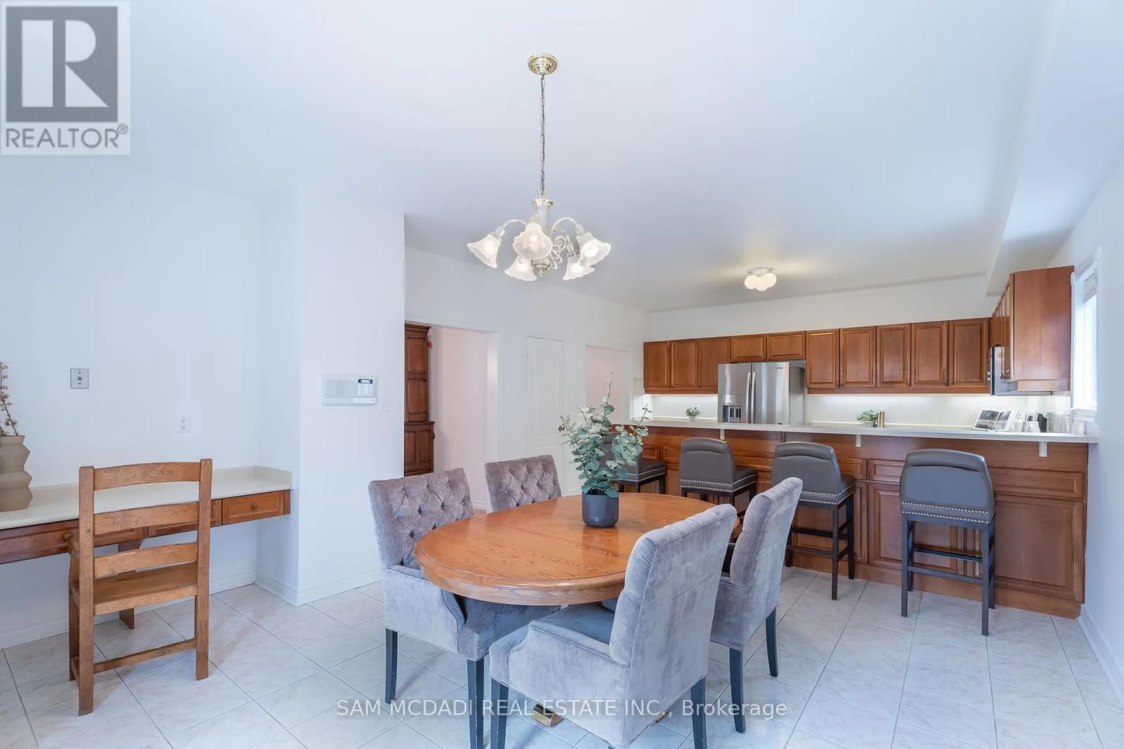 5114 FOREST HILL DRIVE