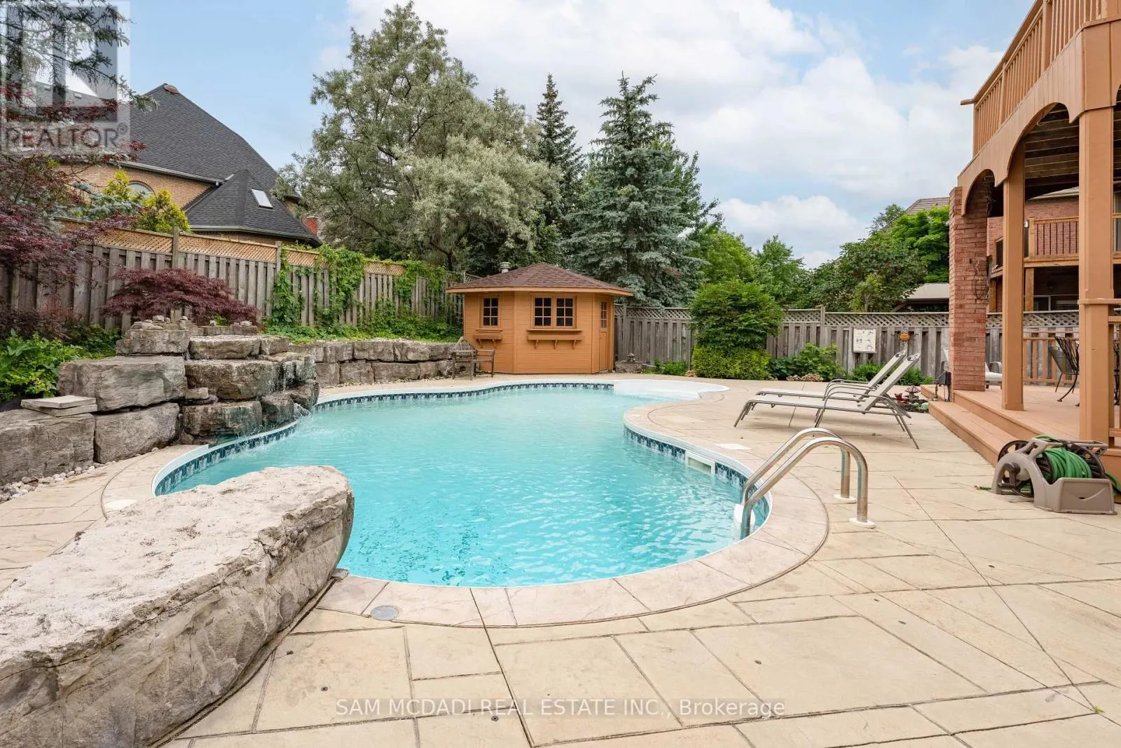 5114 FOREST HILL DRIVE