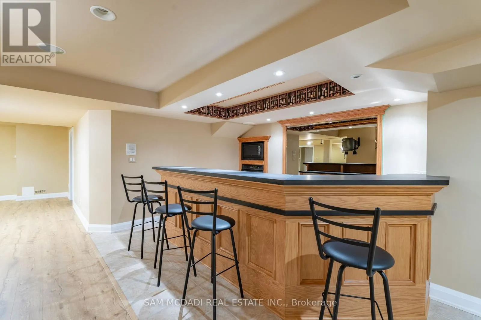 5114 FOREST HILL DRIVE
