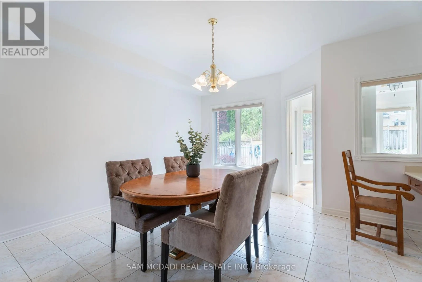 5114 FOREST HILL DRIVE