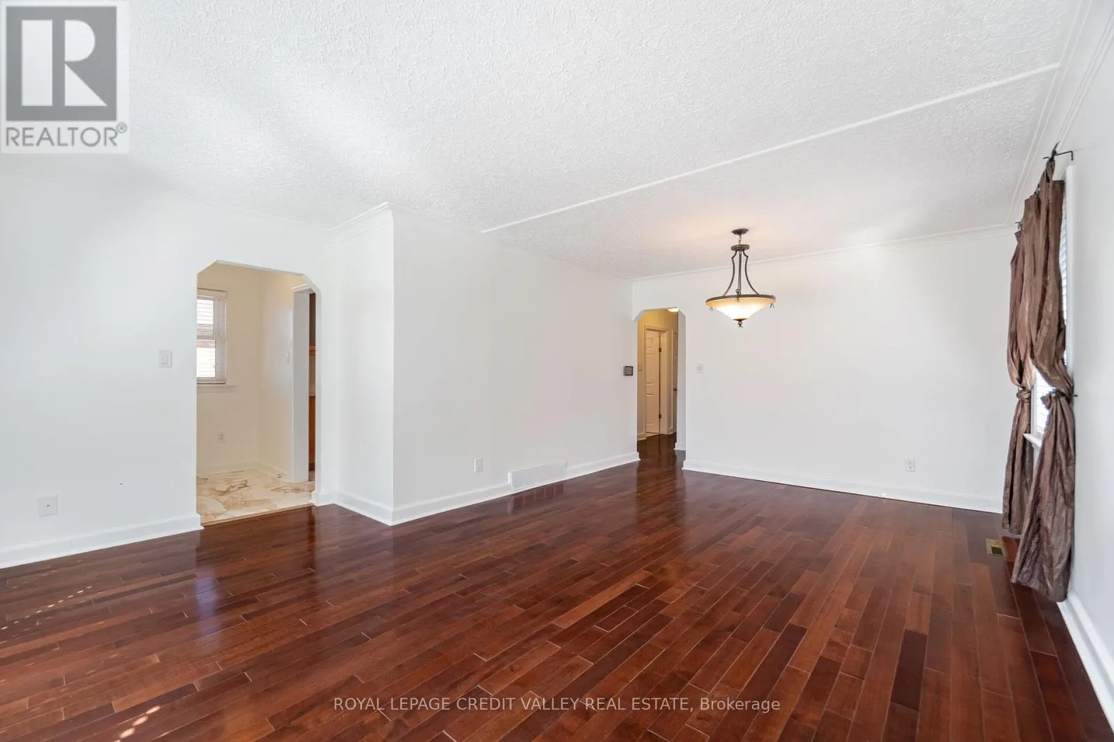 2143 MOUNTAINSIDE DRIVE