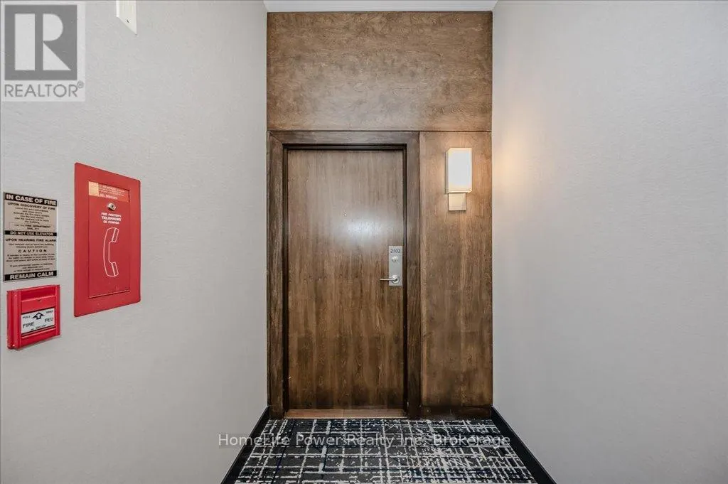 2102 - 1 HURONTARIO STREET, #2102