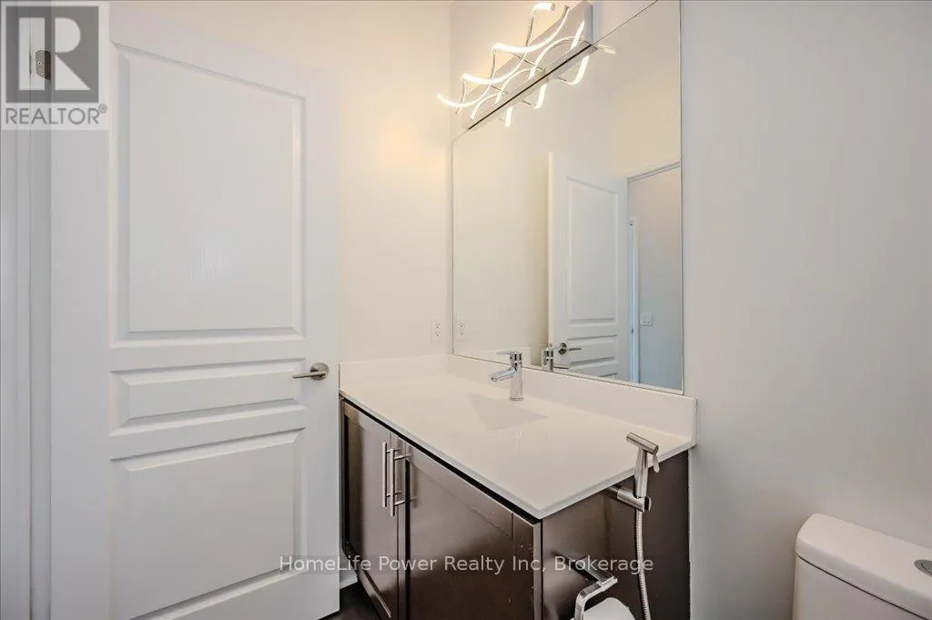 2102 - 1 HURONTARIO STREET, #2102