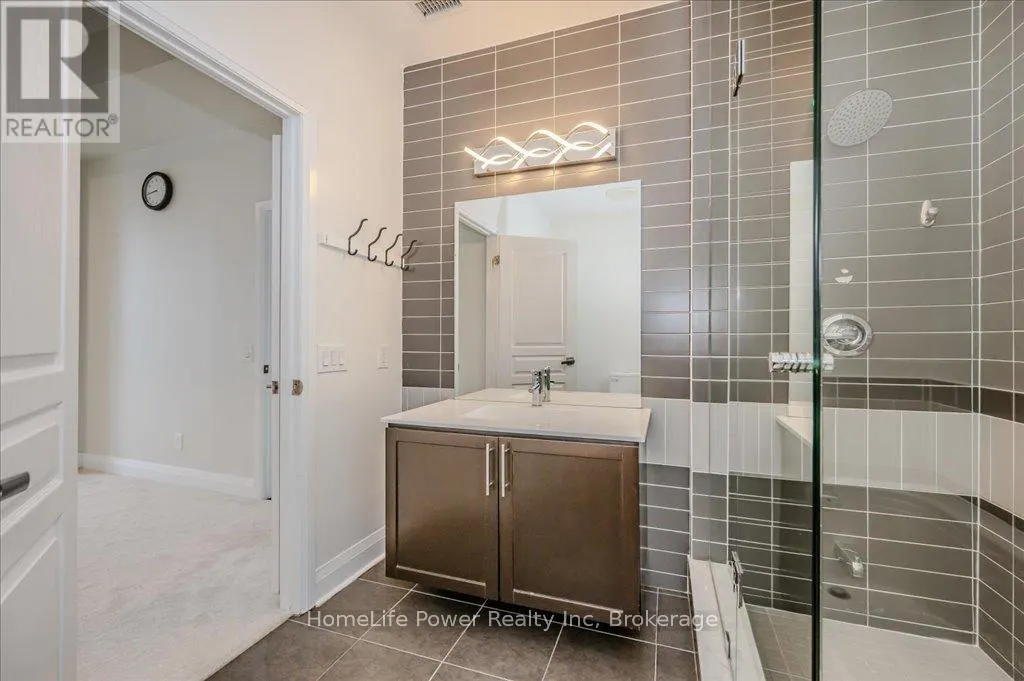 2102 - 1 HURONTARIO STREET, #2102