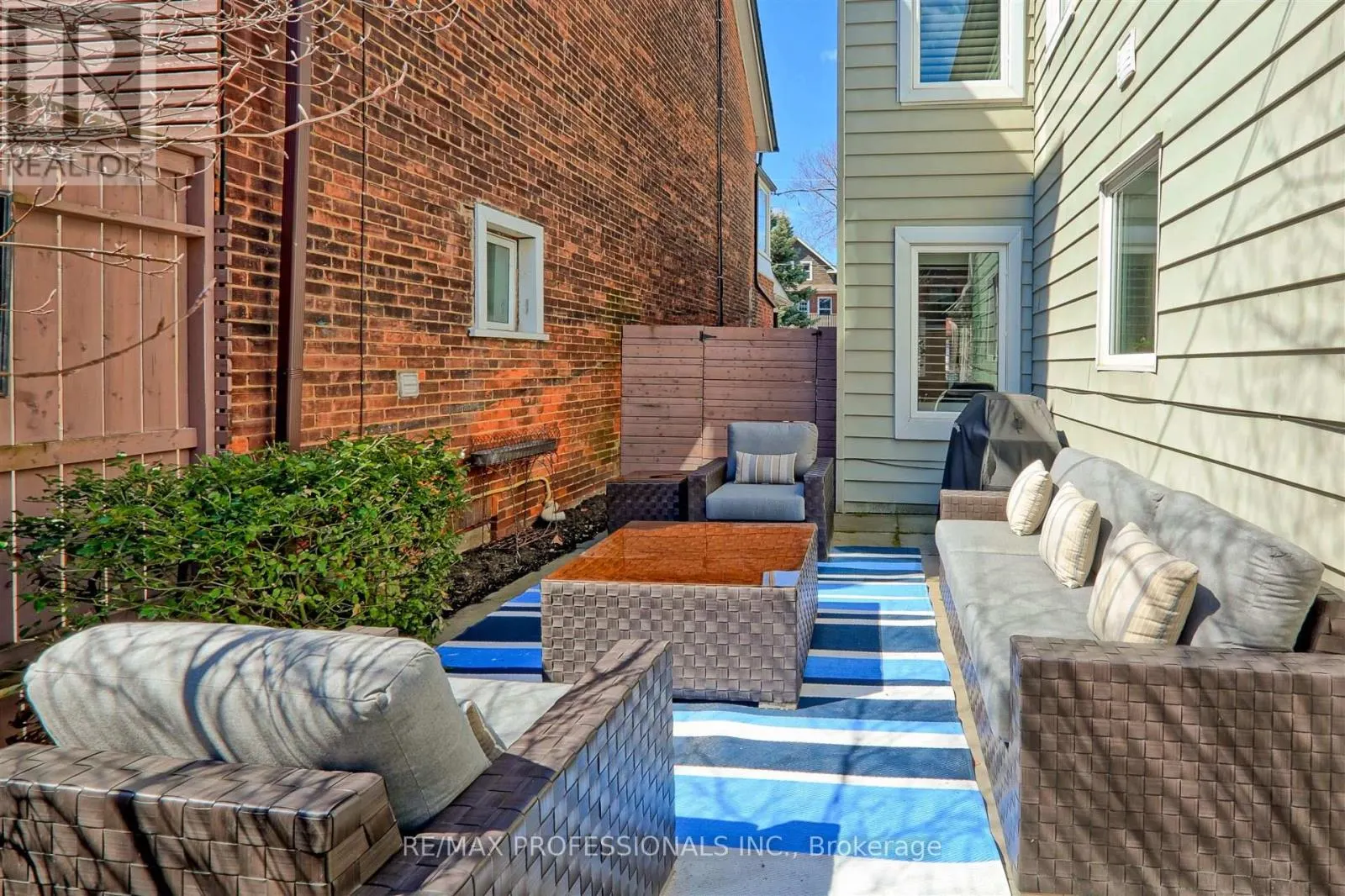 313 PACIFIC AVENUE