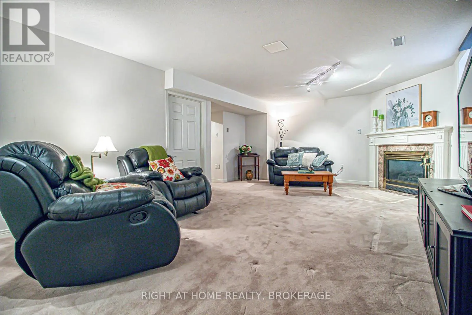 2156 COUNTRY CLUB DRIVE