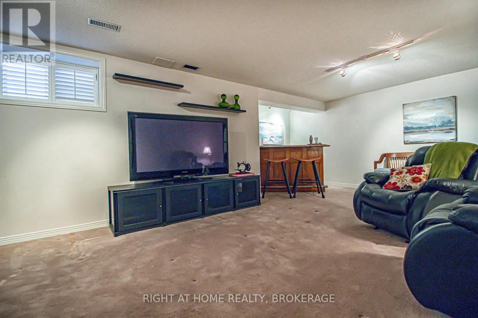 2156 COUNTRY CLUB DRIVE