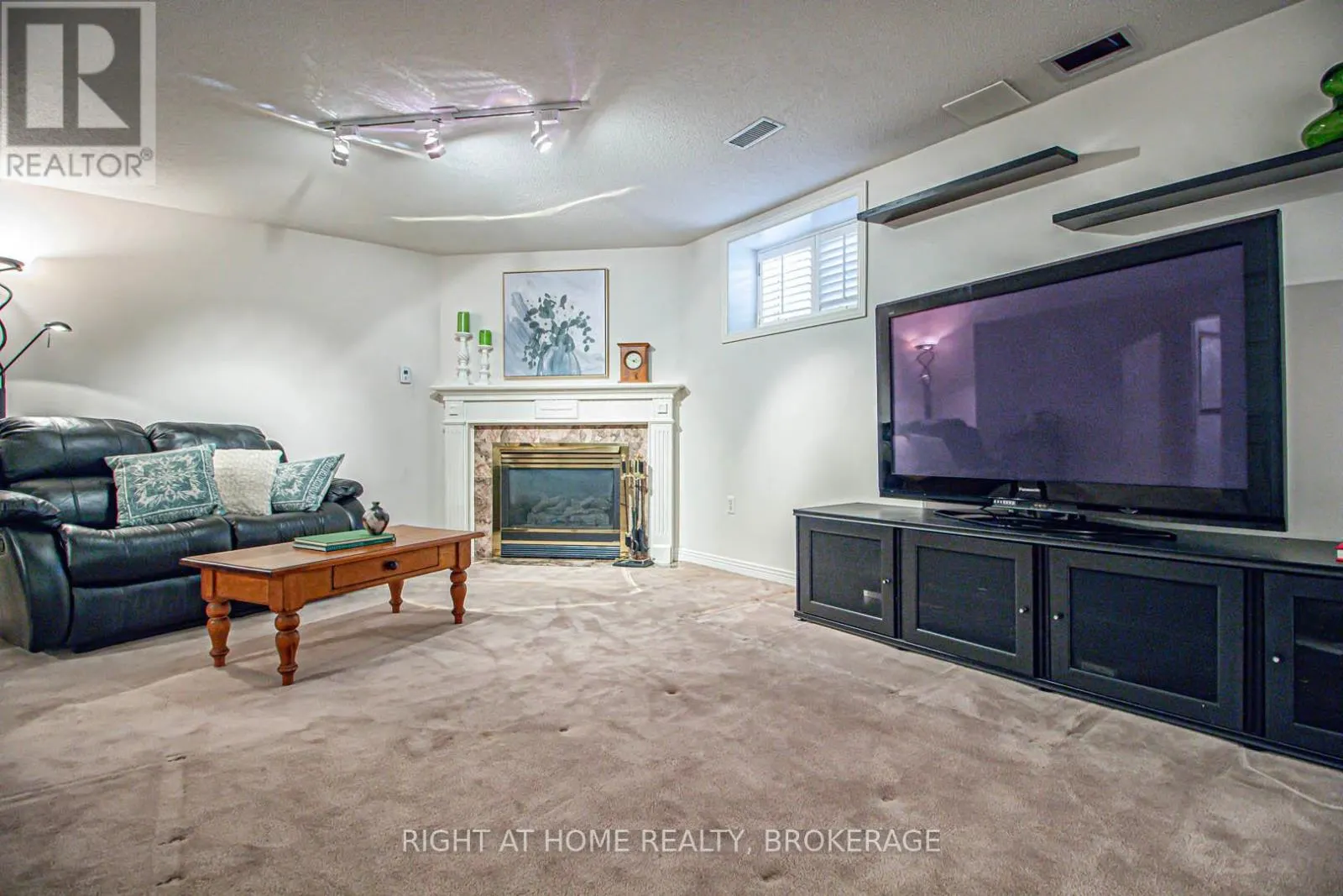 2156 COUNTRY CLUB DRIVE