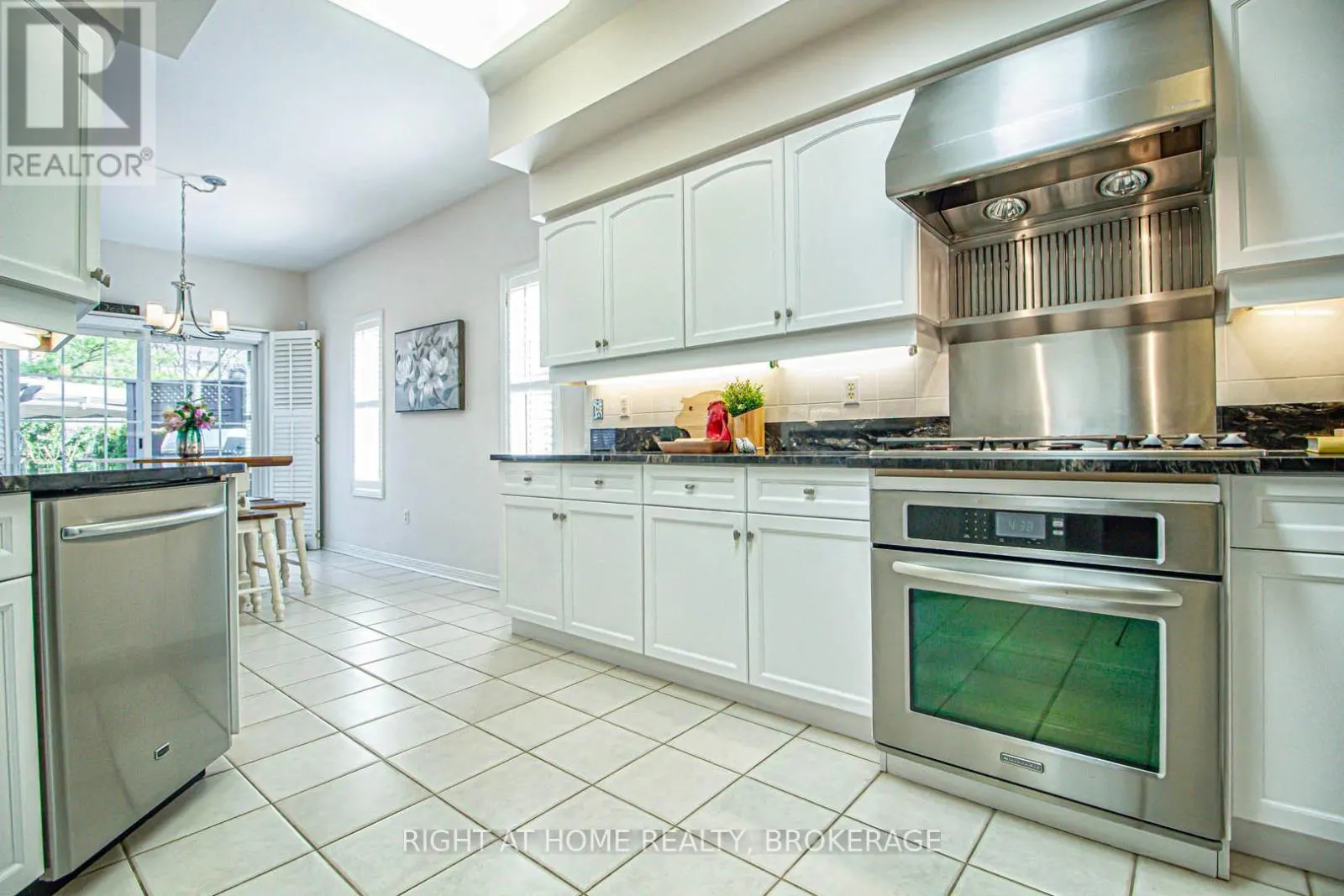 2156 COUNTRY CLUB DRIVE