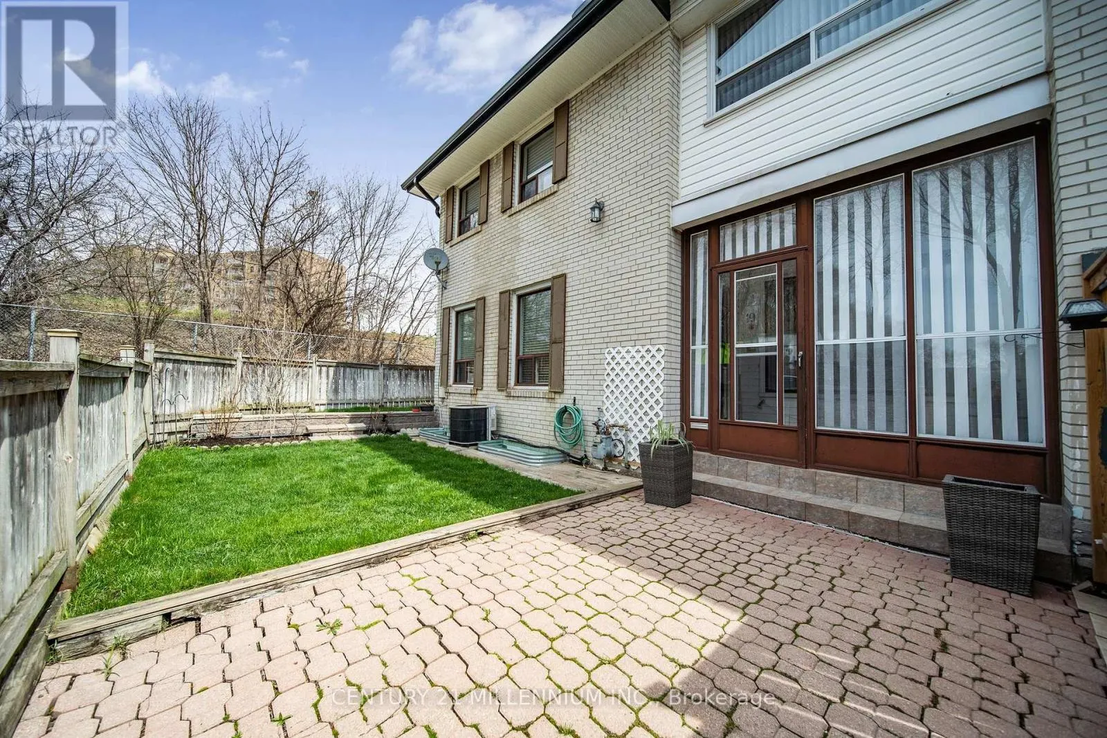 19 - 61 ARDGLEN DRIVE