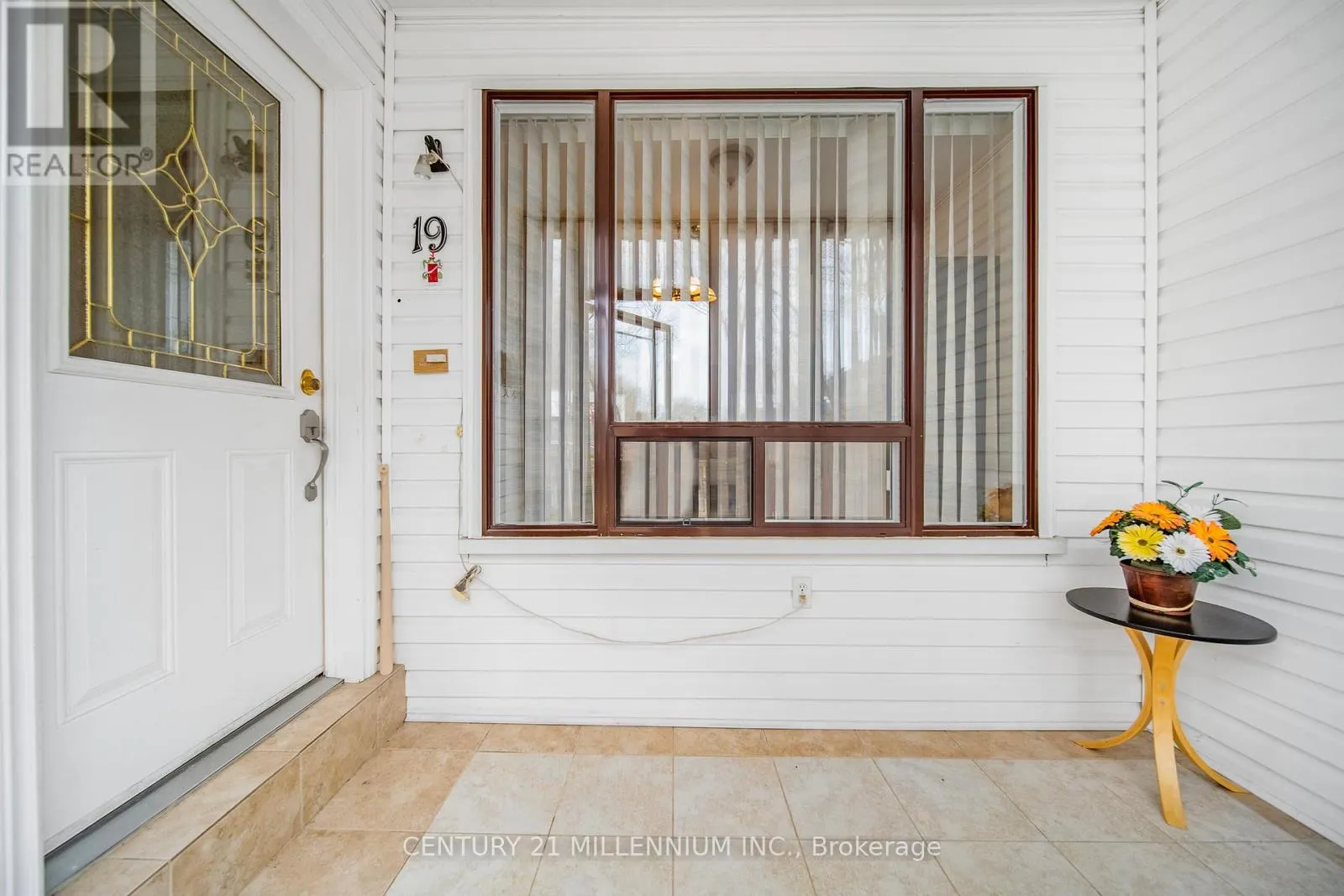 19 - 61 ARDGLEN DRIVE