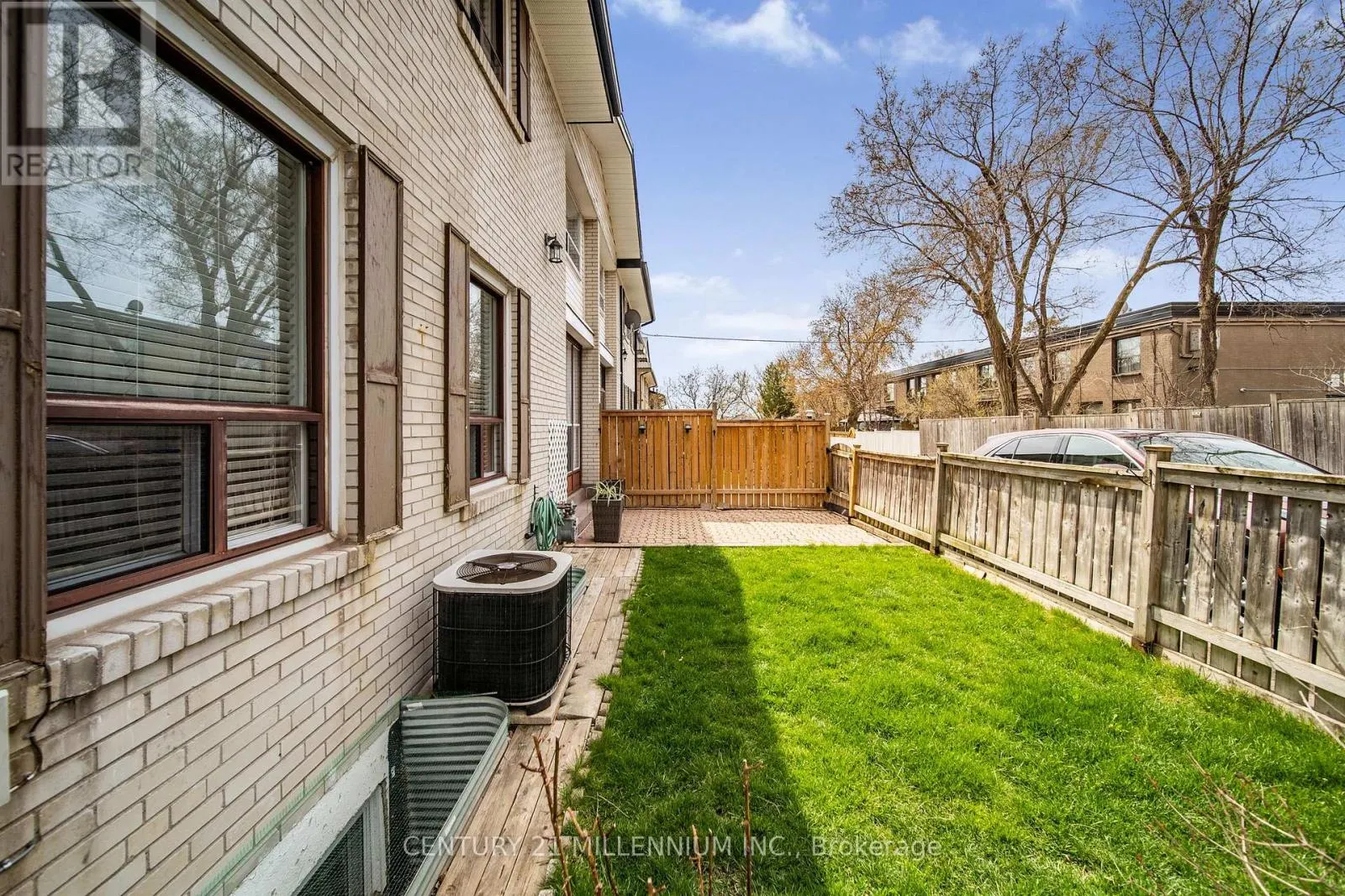 19 - 61 ARDGLEN DRIVE