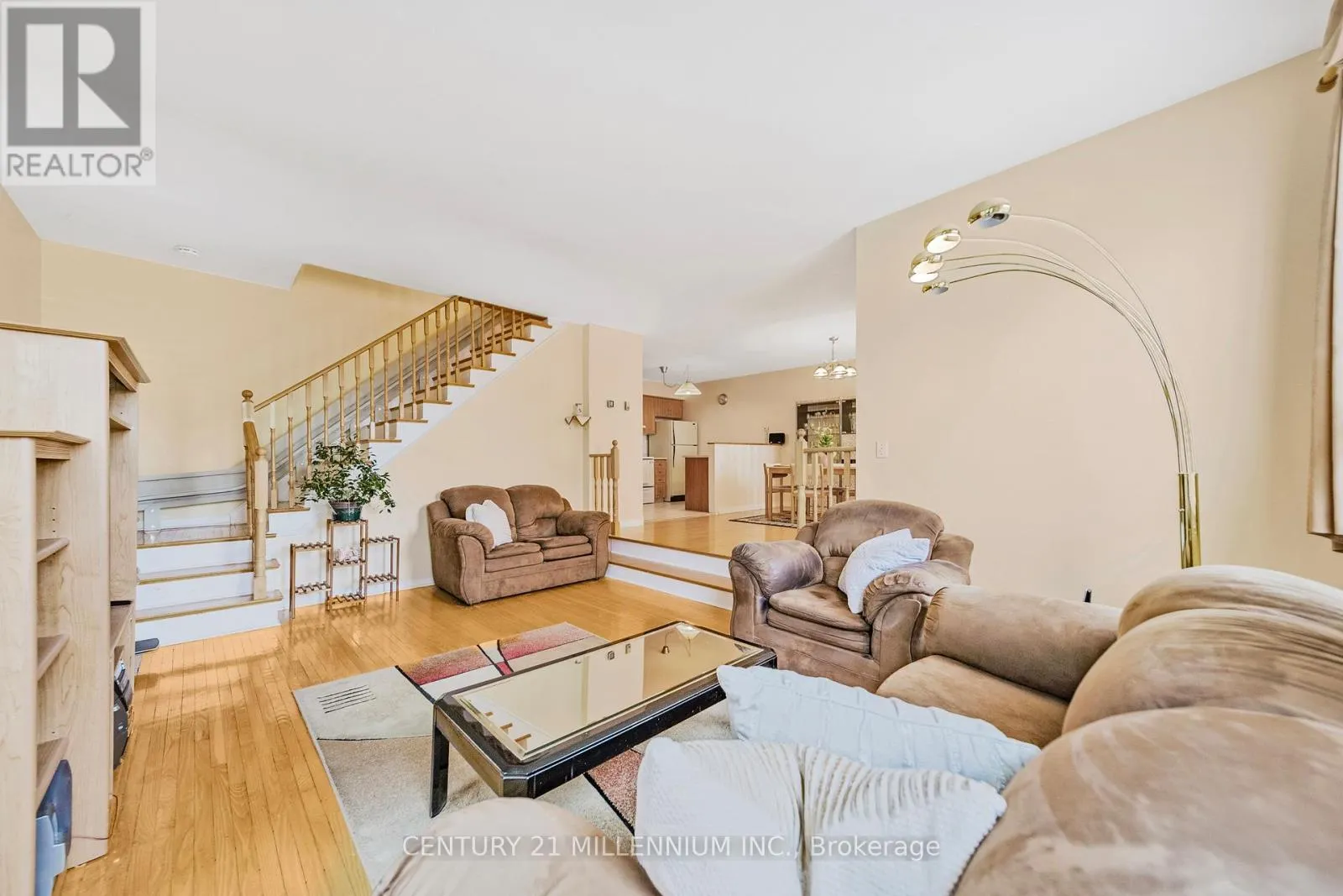 19 - 61 ARDGLEN DRIVE
