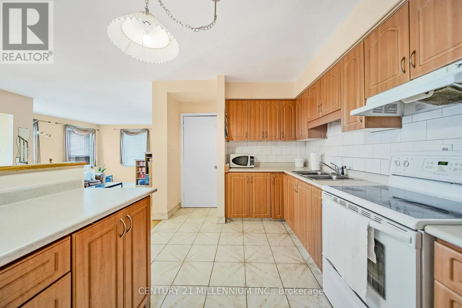 19 - 61 ARDGLEN DRIVE