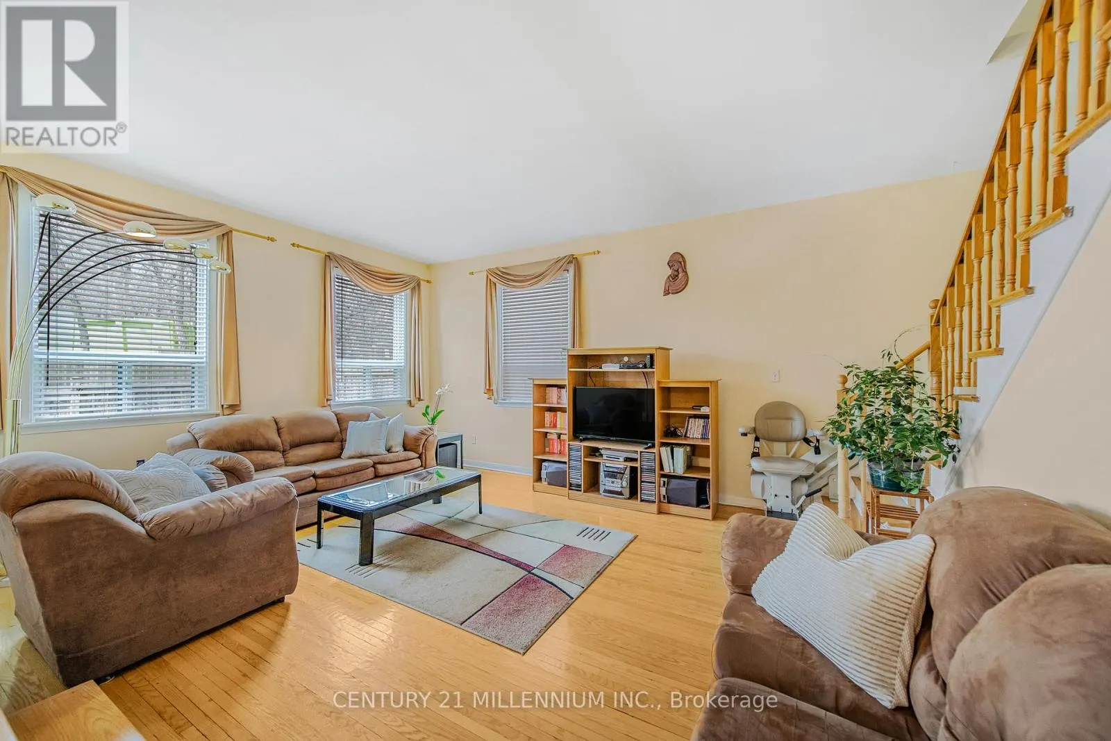 19 - 61 ARDGLEN DRIVE