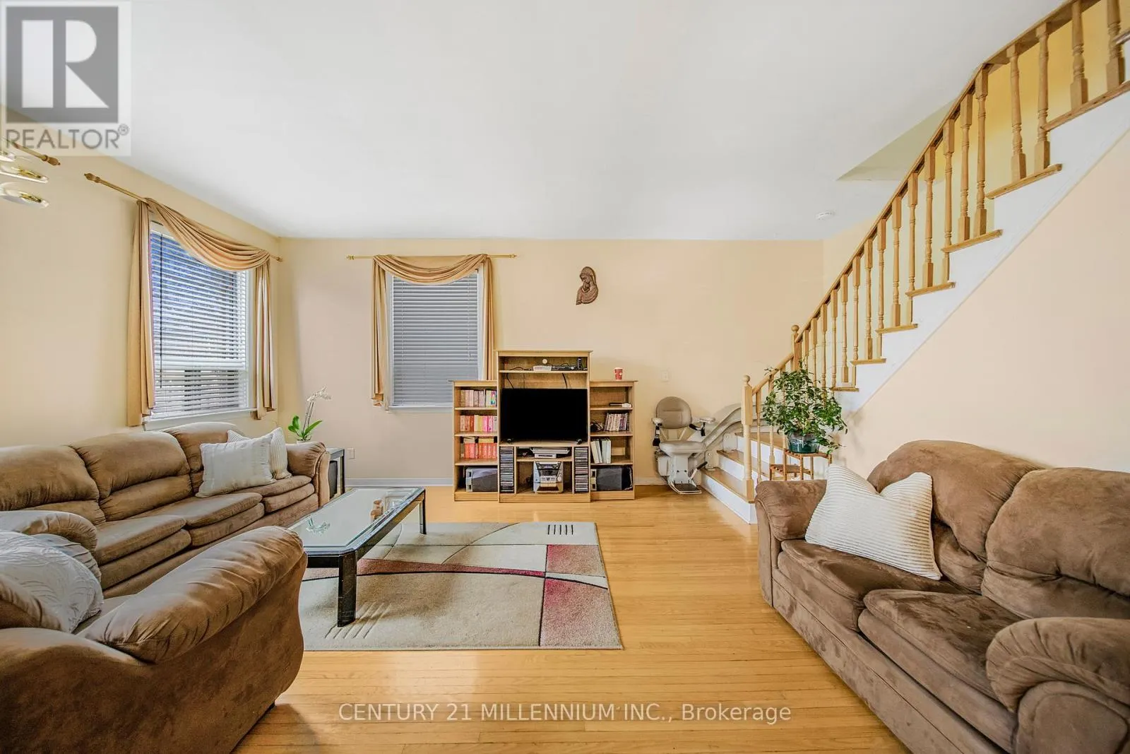 19 - 61 ARDGLEN DRIVE
