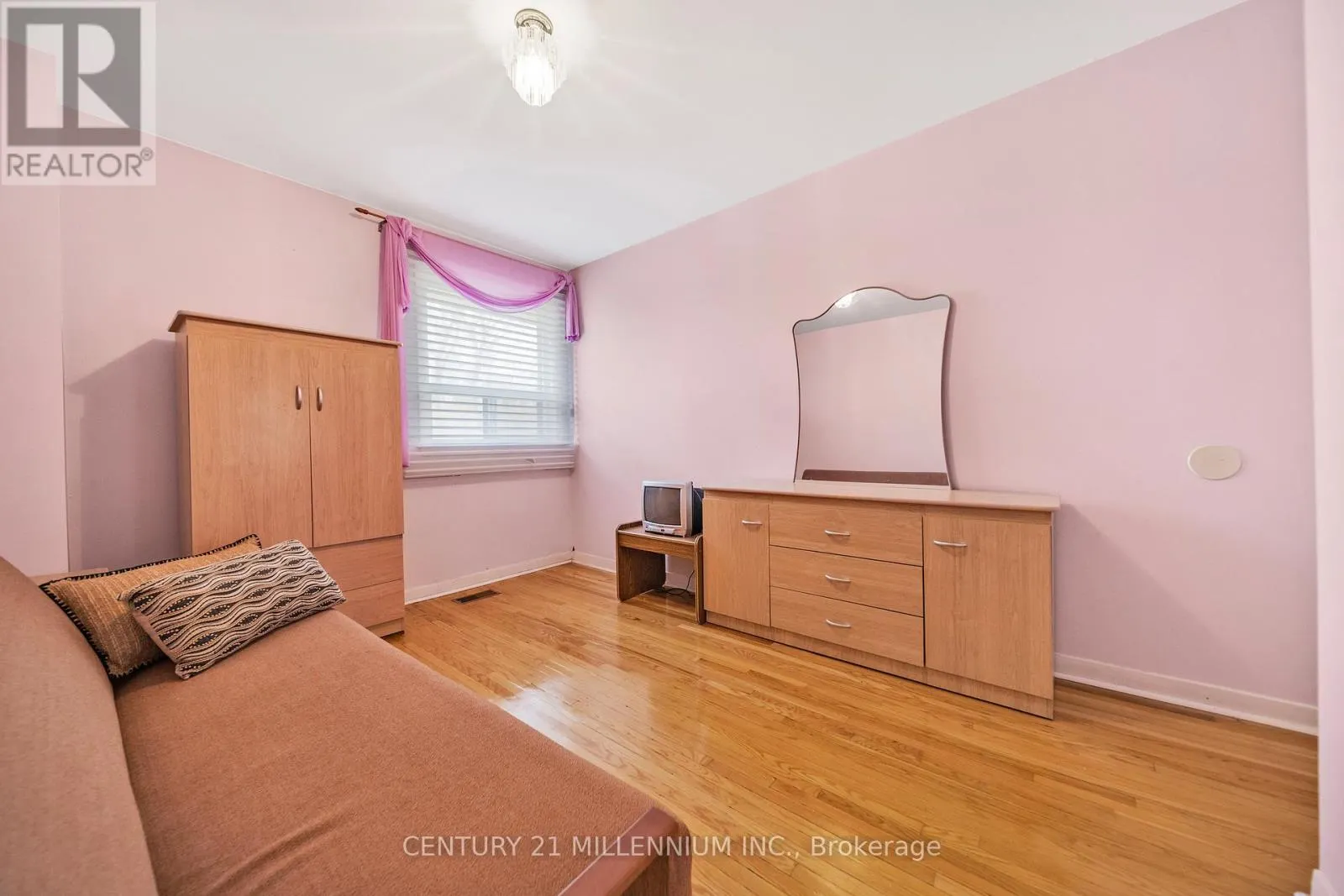 19 - 61 ARDGLEN DRIVE