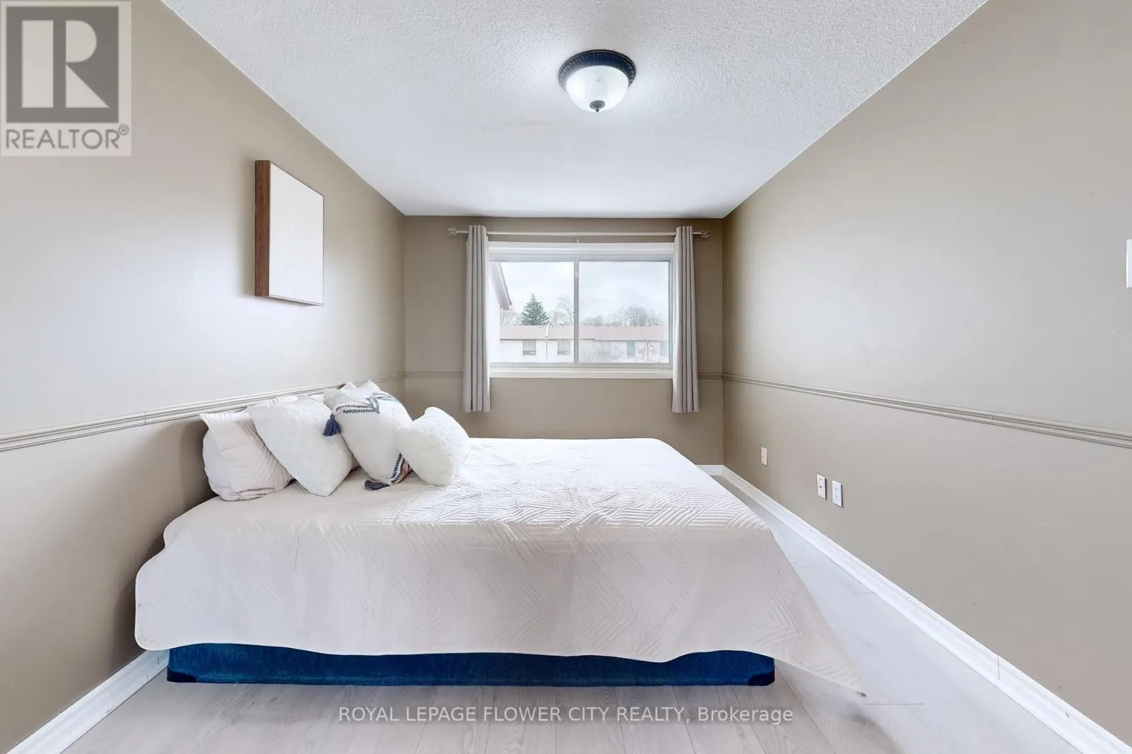 30 - 7077 ESTORIL ROAD