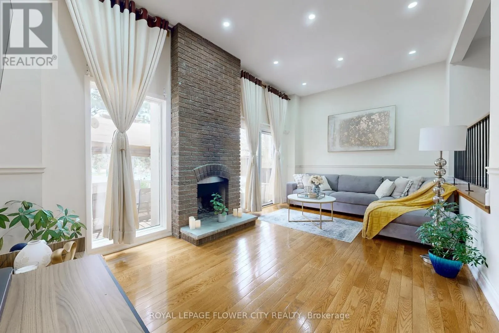 30 - 7077 ESTORIL ROAD