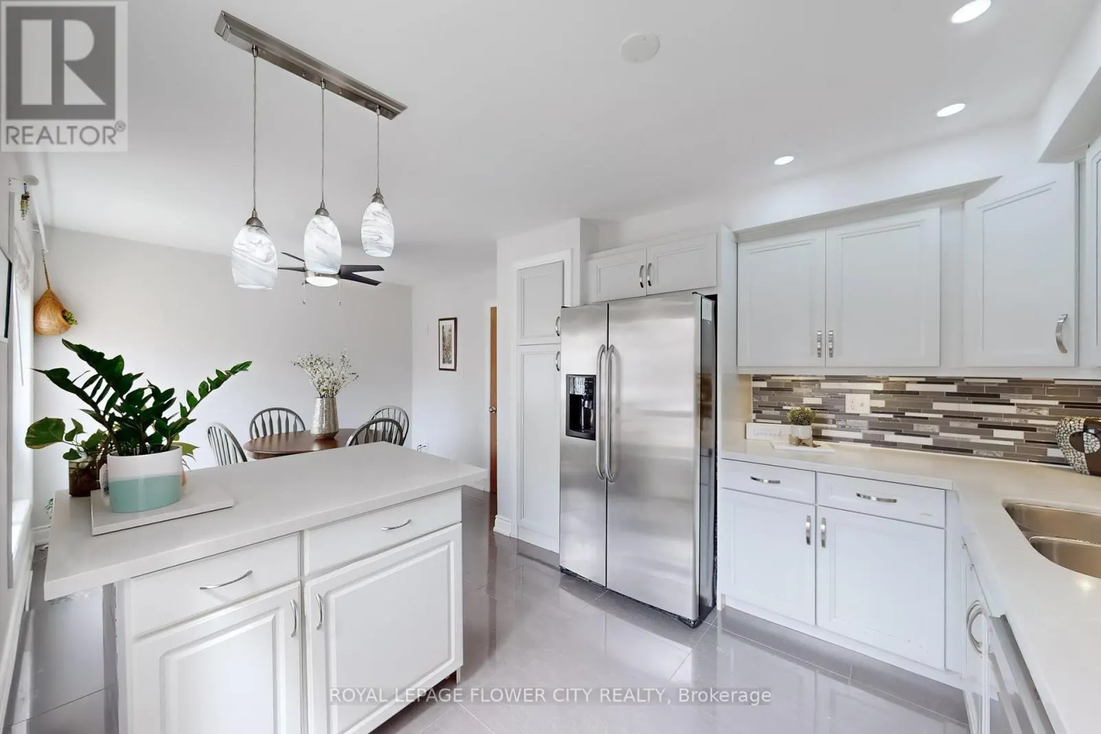 30 - 7077 ESTORIL ROAD