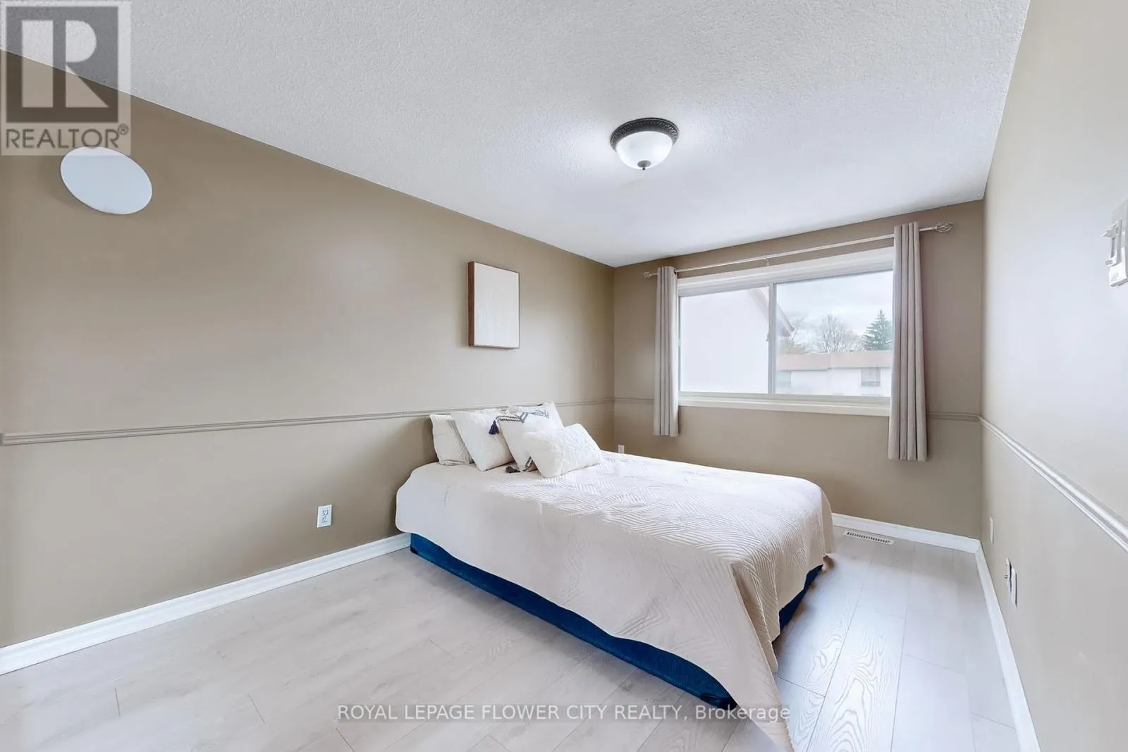 30 - 7077 ESTORIL ROAD