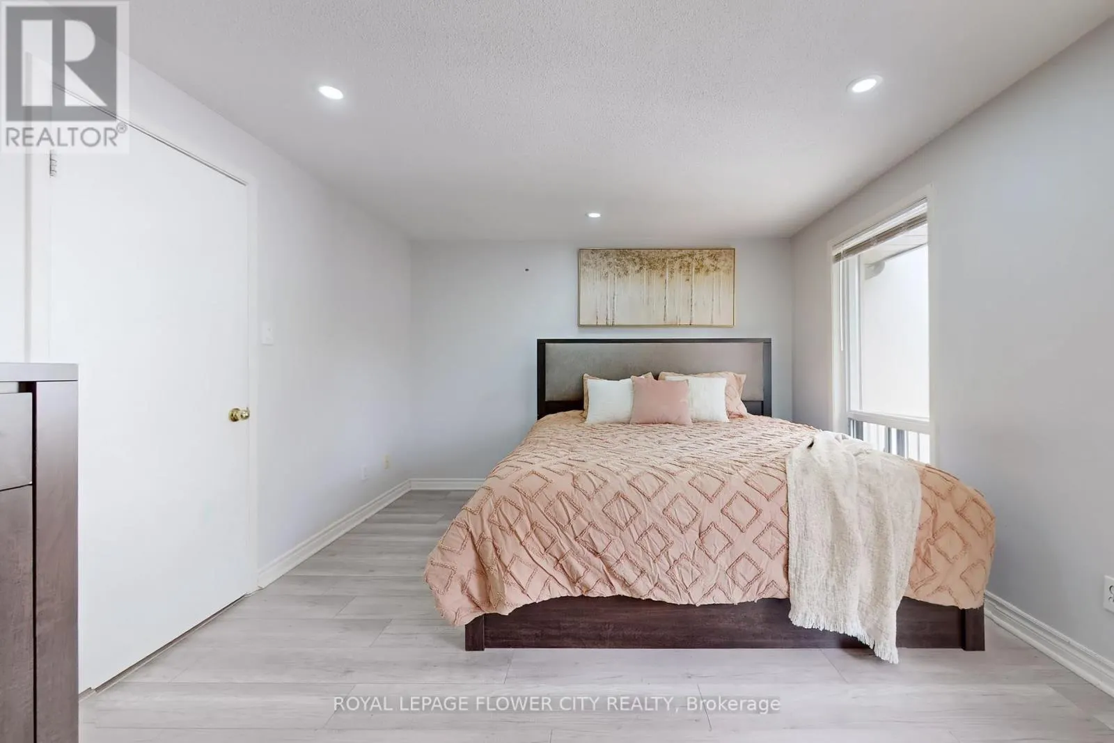 30 - 7077 ESTORIL ROAD