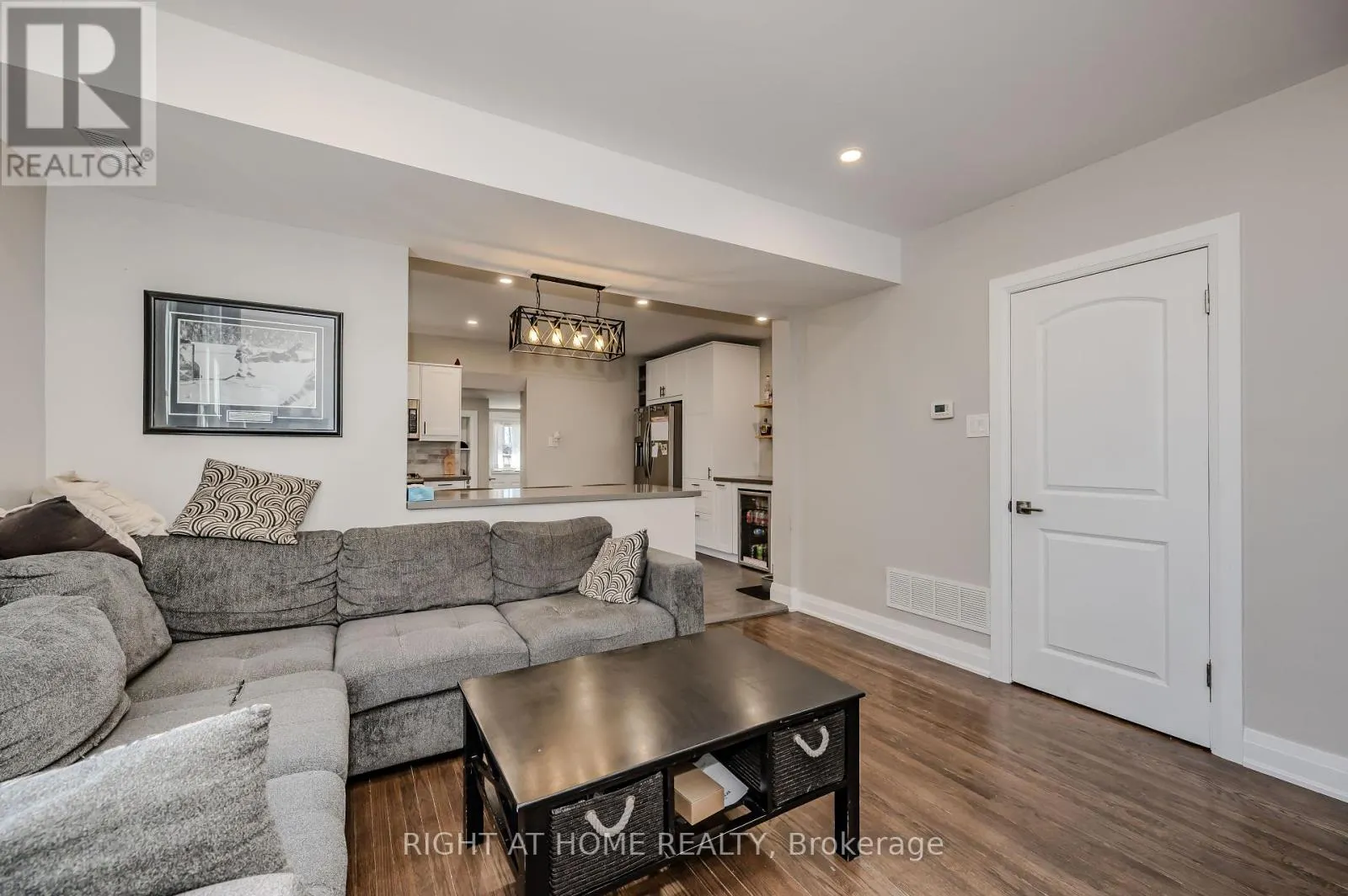 126 POPLAR AVENUE