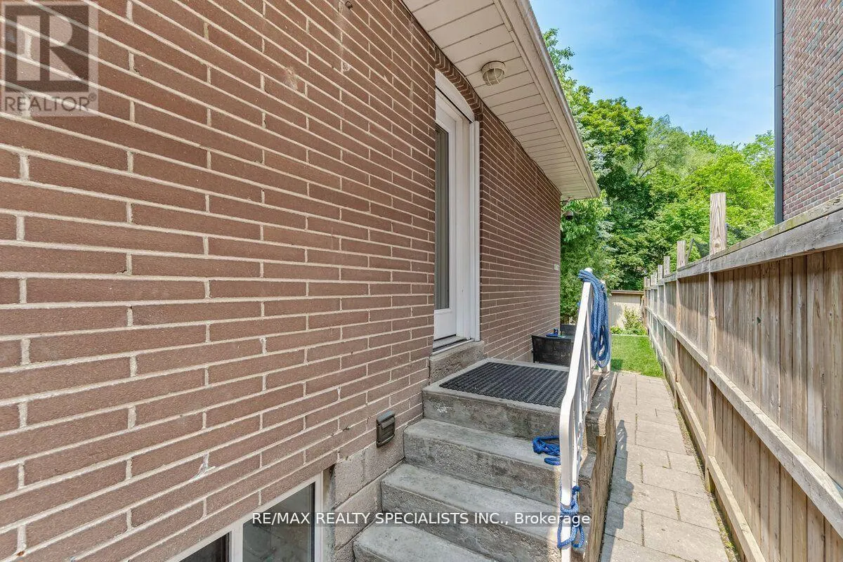 3 ALLAN PARK ROAD