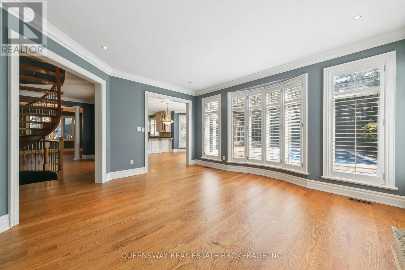 1371 CHRISEDEN DRIVE