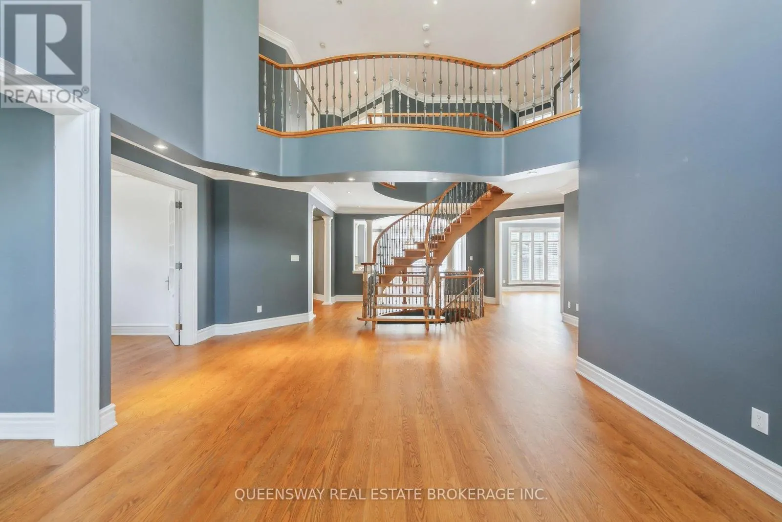 1371 CHRISEDEN DRIVE