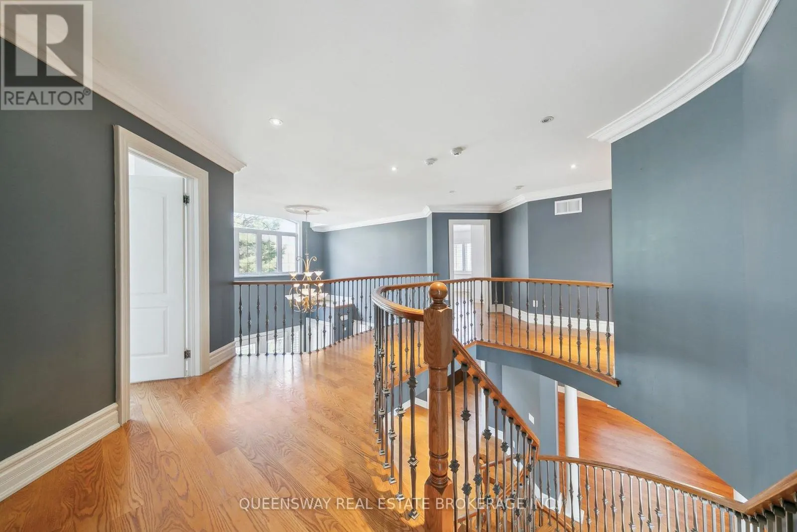 1371 CHRISEDEN DRIVE