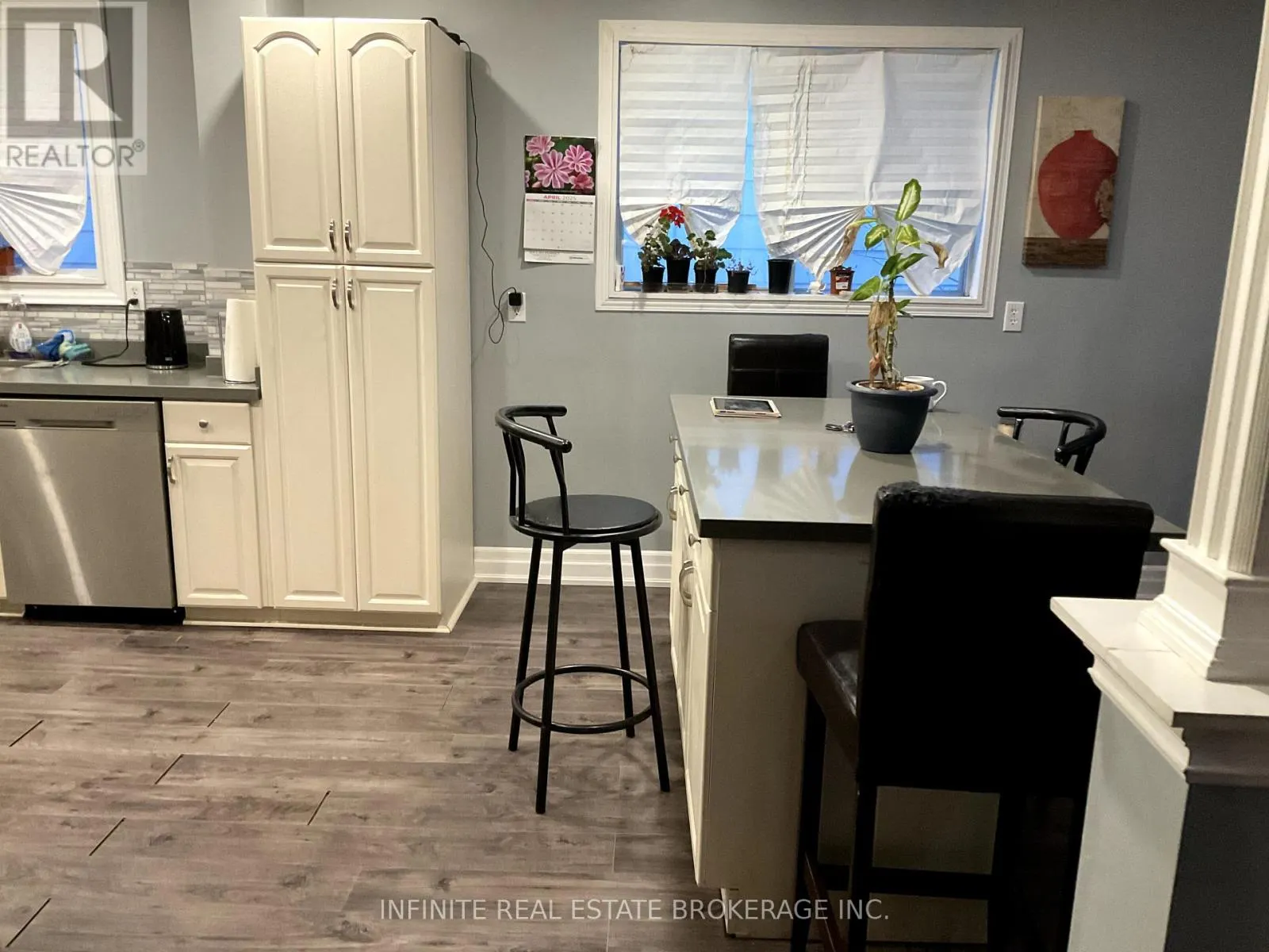 122 PARKVIEW DRIVE