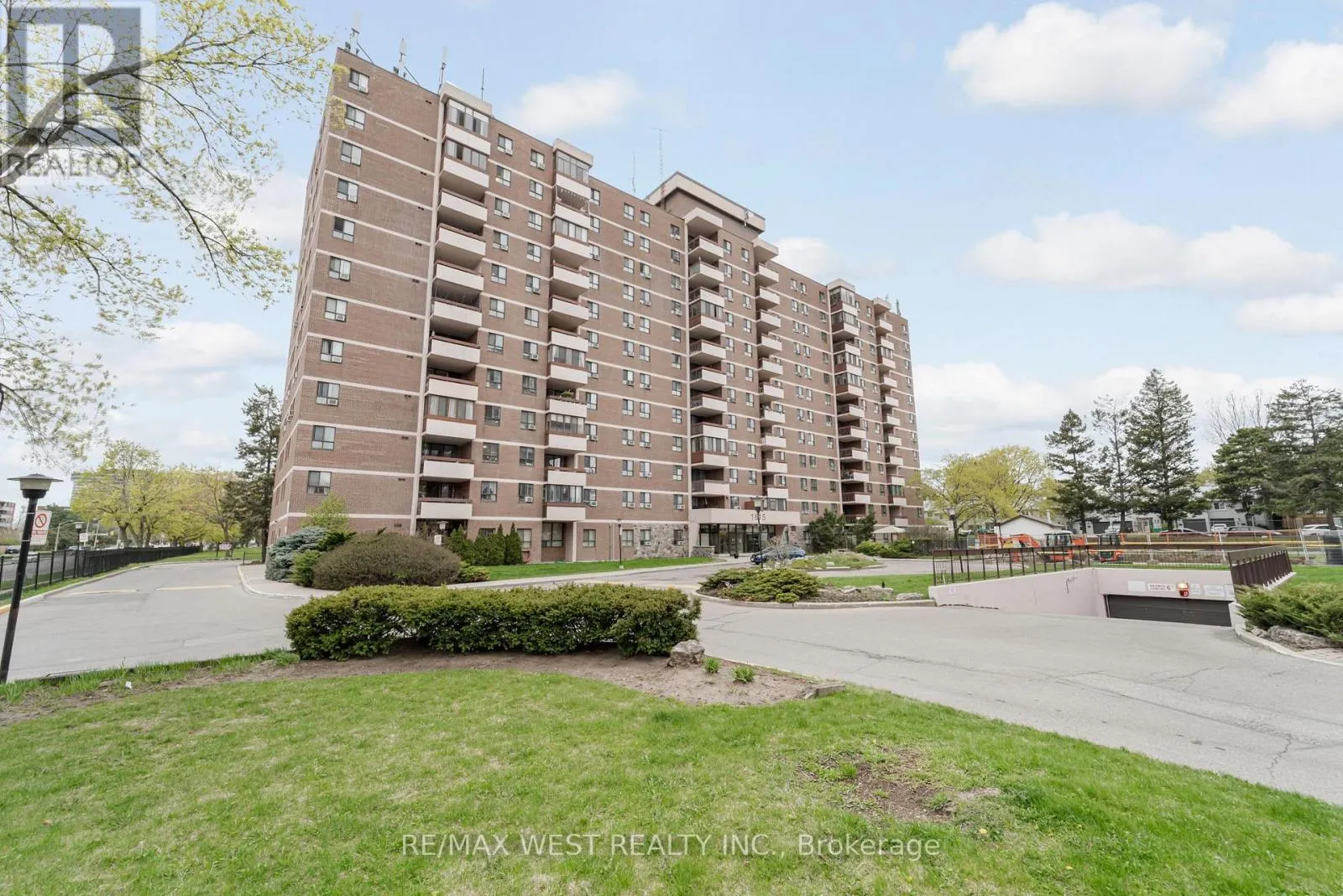 1001 - 1615 BLOOR STREET