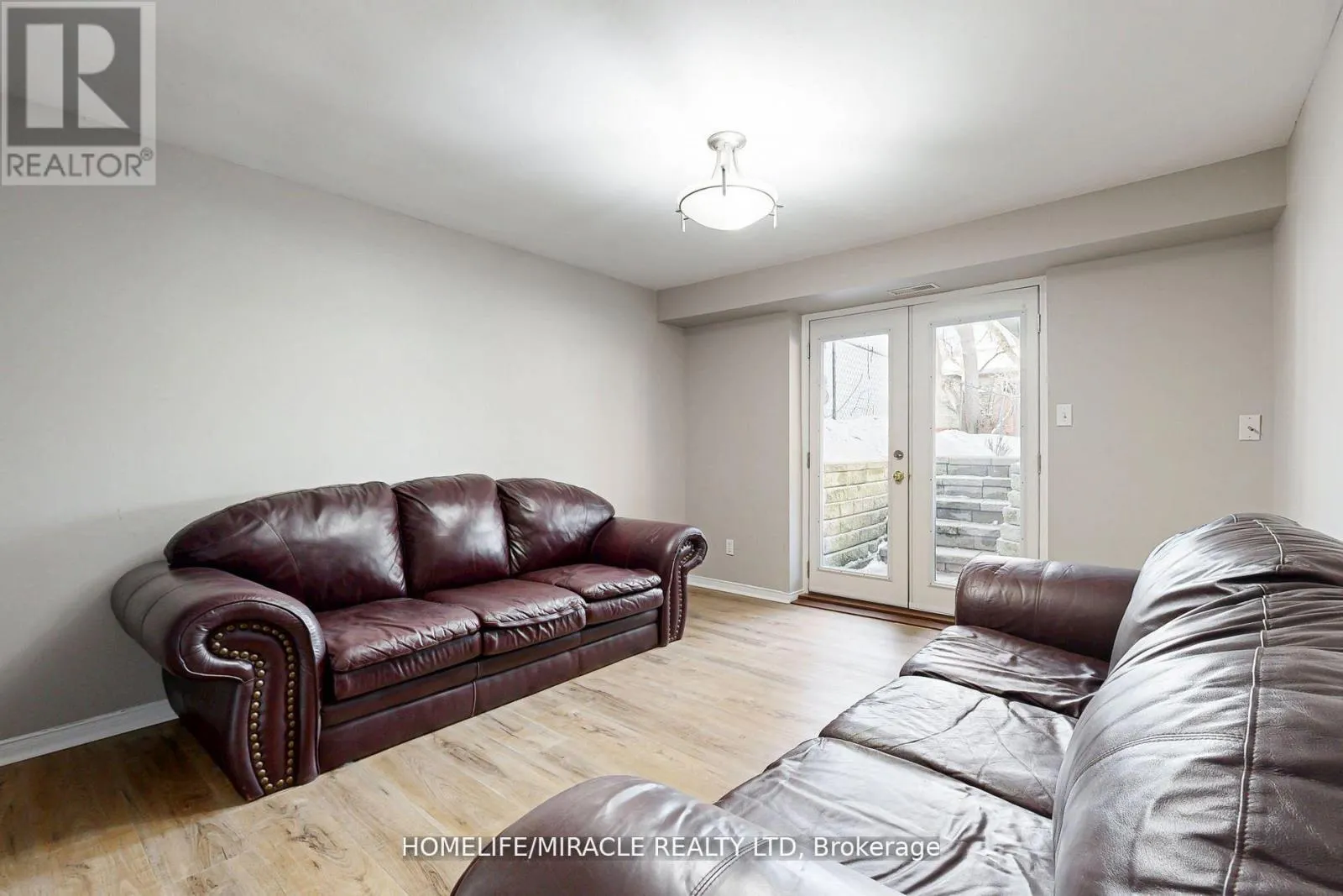 33 QUARRY DRIVE