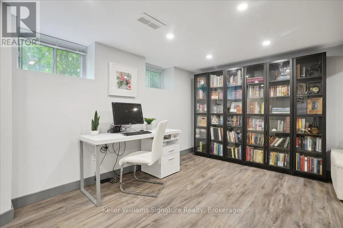 20 CRAVEN AVENUE