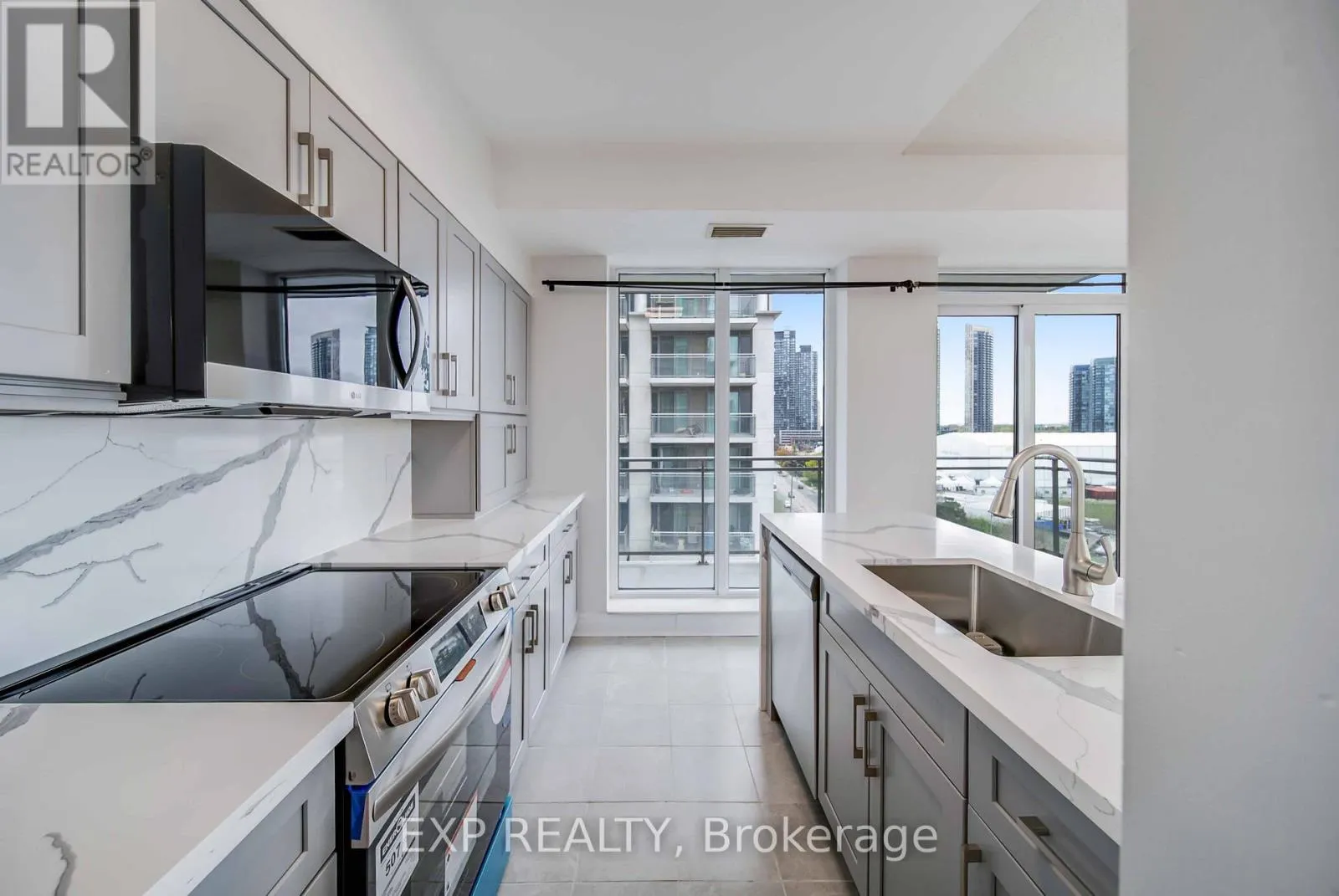 1003 - 2119 LAKESHORE BOULEVARD W, #1003