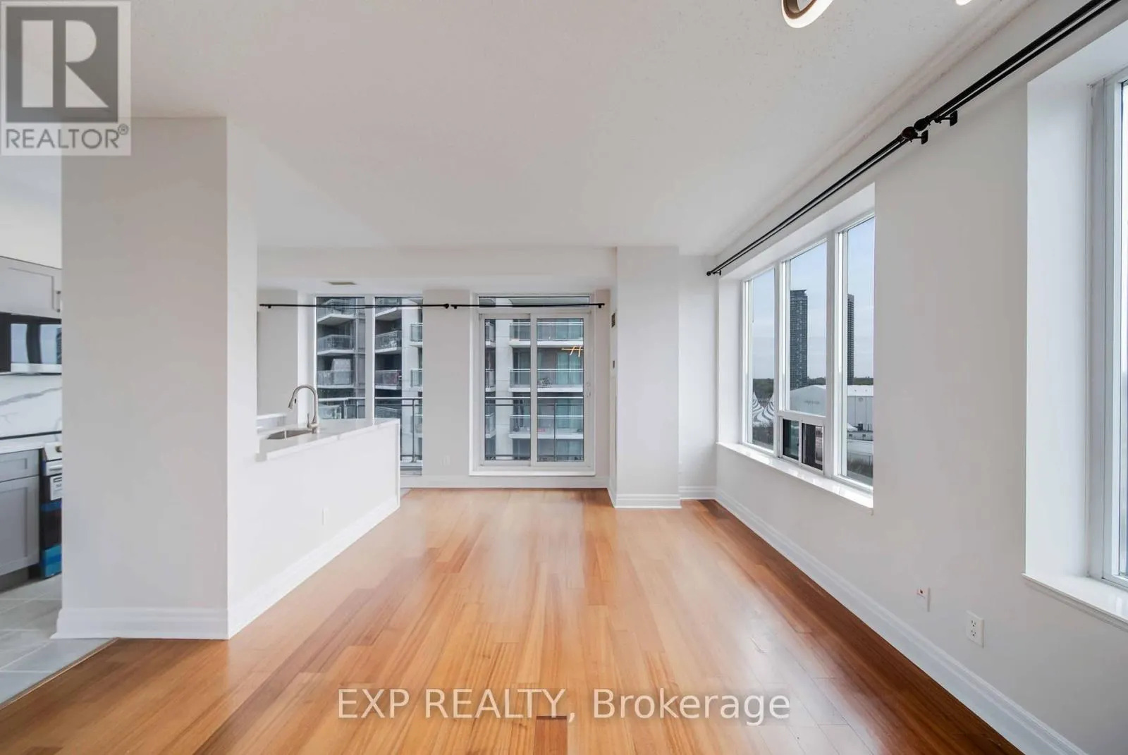 1003 - 2119 LAKESHORE BOULEVARD W, #1003