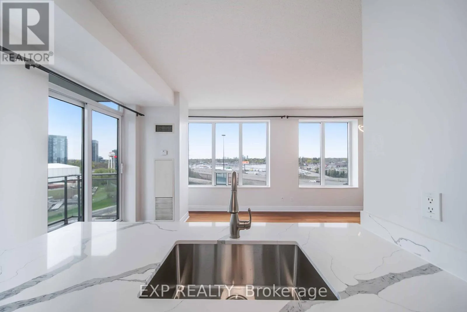 1003 - 2119 LAKESHORE BOULEVARD W, #1003