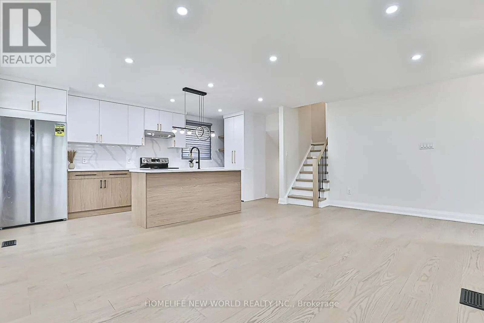 20 LADYWOOD DRIVE