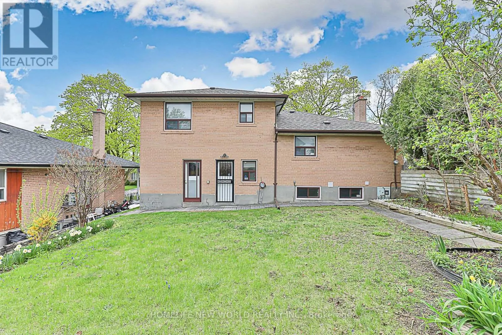 20 LADYWOOD DRIVE