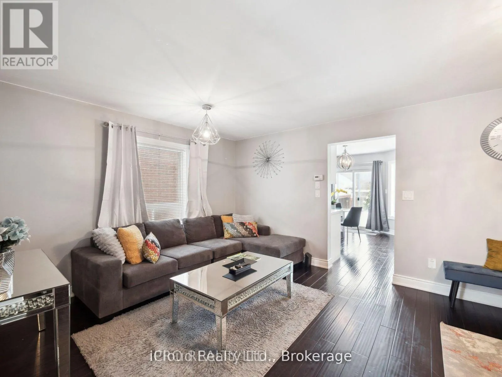 424 JAY CRESCENT